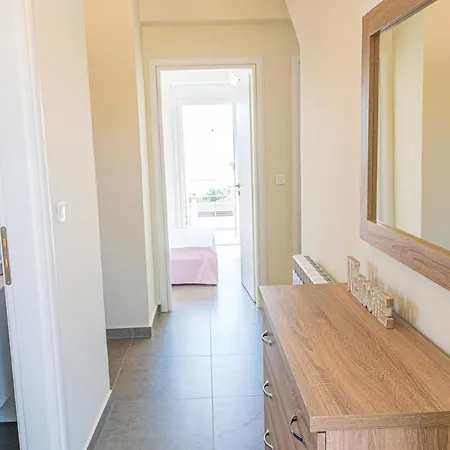 Modern, Cheerful & Dream Catching Villa In Corinth Isthmia Exterior photo