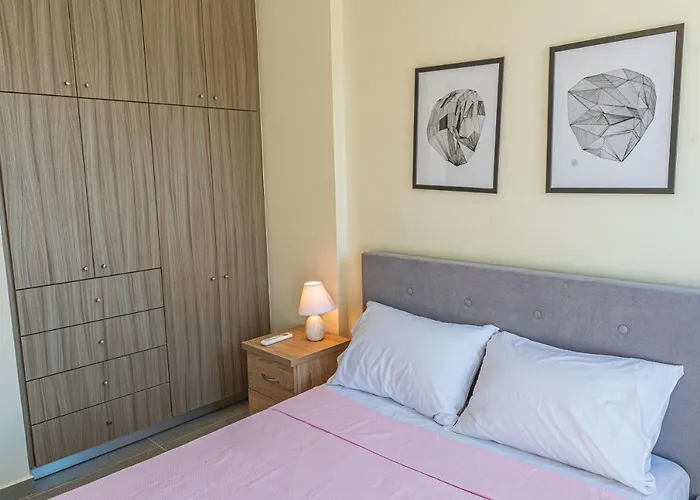 Modern, Cheerful & Dream Catching Villa In Corinth