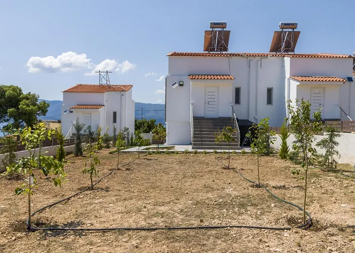 Modern, Cheerful & Dream Catching Villa In Corinth