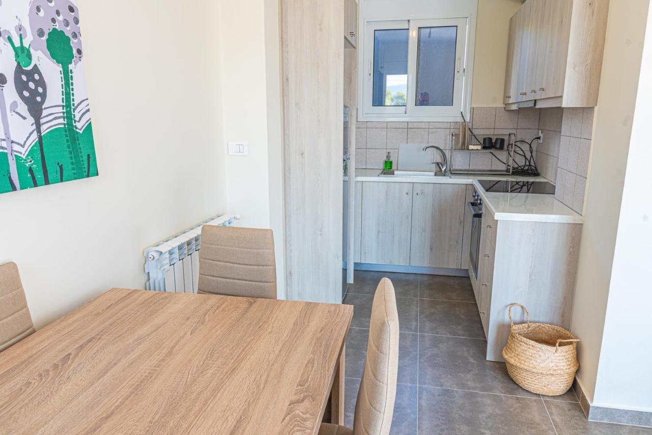 Villa Modern, Cheerful & Dream Catching In Corinth *